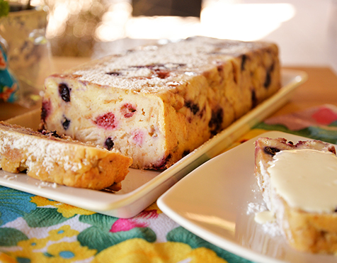 Budin con frutos rojos