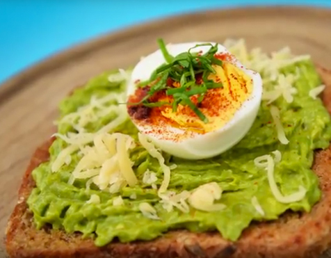 Energética Tostada de Palta y Huevo