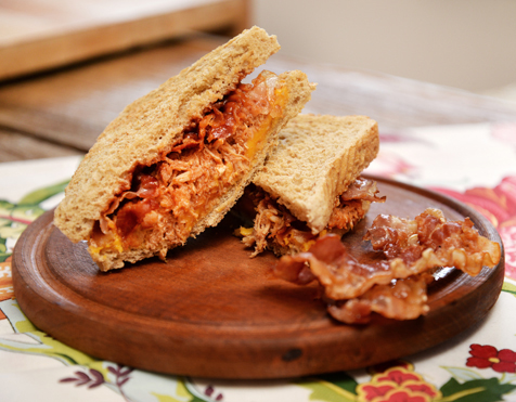 Sandwich de Pollo con Barbacoa y Panceta
